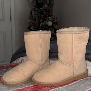 Ugg Classic Tan Shearling Lined Boots